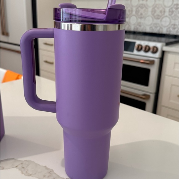 Olivia Rodrigo 💜 LIMITED RELEASE 40oz Stanley Tumbler ⭐️
Original box included! - Picture 5 of 9